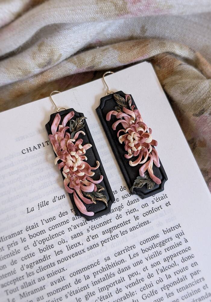 Chrysanthemum earrings -Pre-order